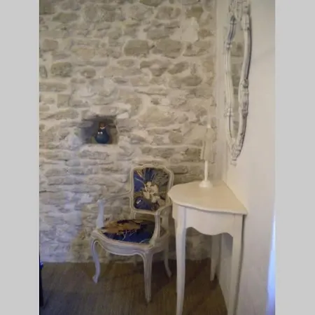 A De Vaucluse